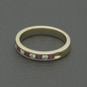 18ct Yellow Gold 0.18ct Diamond &#038; 0.25ct Ruby Eternity Ring