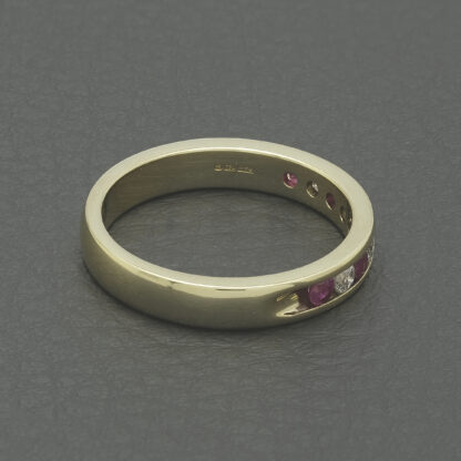 18ct Yellow Gold 0.18ct Diamond & 0.25ct Ruby Eternity Ring - Image 3