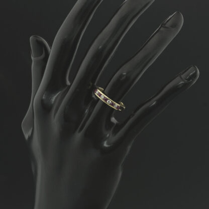 18ct Yellow Gold 0.18ct Diamond & 0.25ct Ruby Eternity Ring - Image 4