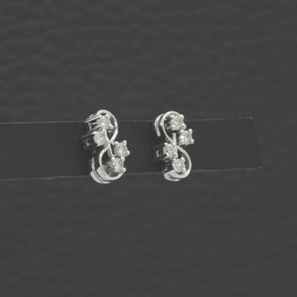 18ct White Gold 0.20ct Diamond Stud Earrings - Image 2