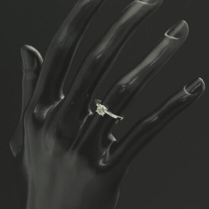 18ct White Gold 0.46ct Diamond Ring - Image 4