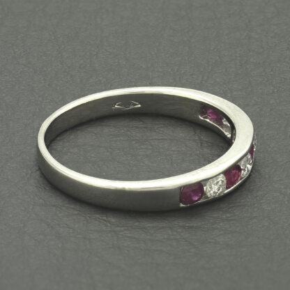 18ct White Gold 0.16ct Diamond & Ruby Eternity Ring - Image 3