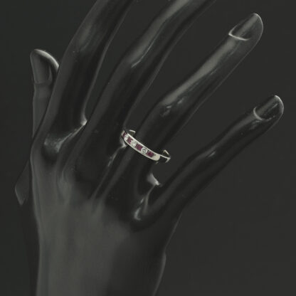 18ct White Gold 0.16ct Diamond & Ruby Eternity Ring - Image 4