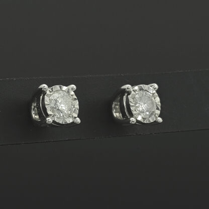9ct White Gold 0.30ct Diamond Stud Earrings - Image 4