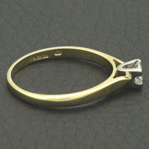 18ct Yellow Gold 0.40ct Diamond Solitaire ring