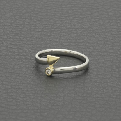 Platinum And 18ct Yellow Gold Arrow 0.02ct Diamond Ring - Image 3