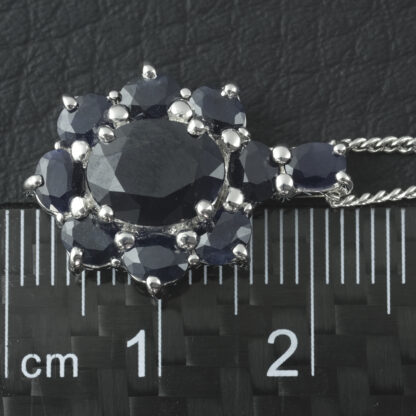 9ct White Gold 2.85ct Sapphire Cluster Necklace 20" - Image 2