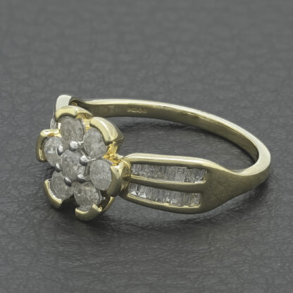 10ct Yellow Gold 0.58ct Diamond Daisy Cluster Ring - Image 2