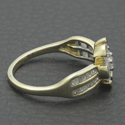 10ct Yellow Gold 0.58ct Diamond Daisy Cluster Ring - Image 3