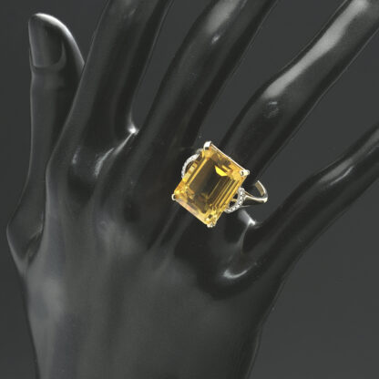 10ct Yellow Gold Citrine Ring - Image 4