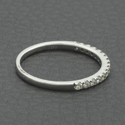 9ct White Gold 0.25ct Diamond Eternity Ring - Image 3