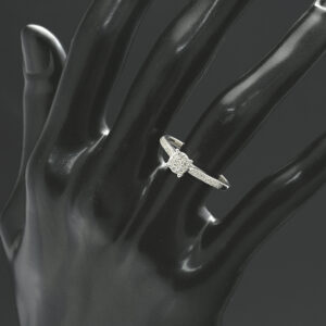 9ct White Gold 0.20ct Diamond Cluster Ring