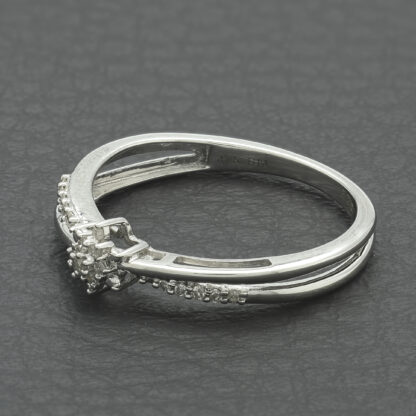 9ct White Gold Diamond Cluster Ring - Image 2