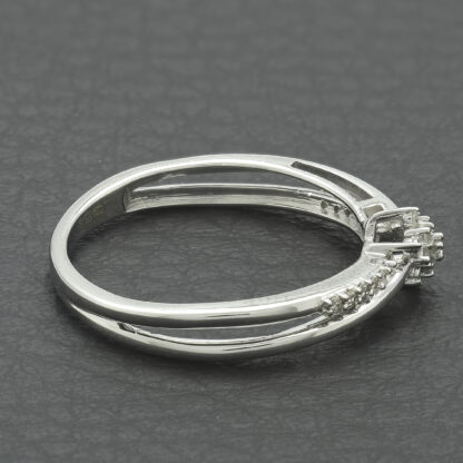 9ct White Gold Diamond Cluster Ring - Image 4