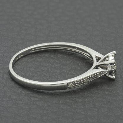 9ct White Gold 0.15ct Diamond Cluster Ring - Image 4