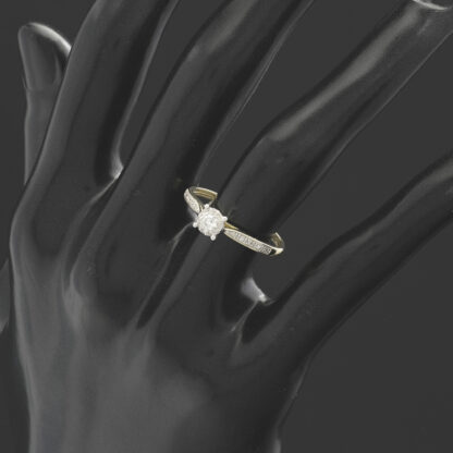 9ct Yellow Gold 0.15ct Diamond Cluster Ring - Image 4