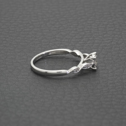 9ct White Gold 0.15ct Diamond Cluster Ring - Image 3