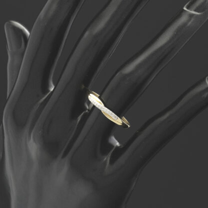 9ct Yellow Gold Diamond Twist Band - Image 4