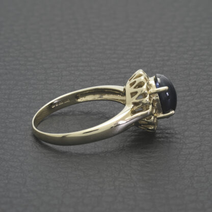 9ct Yellow Gold Blue Sapphire Ring - Image 3