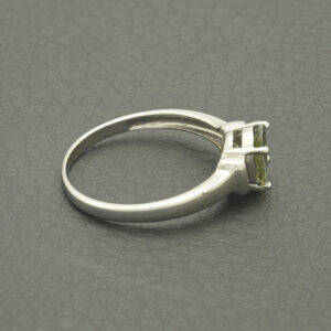 9ct White Gold 1.30ct Green Sapphire Ring