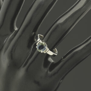 9ct White Gold 1.30ct Green Sapphire Ring