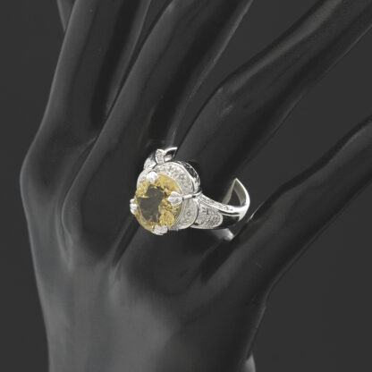9ct White Gold 0.12ct Diamond & Citrine Ring - Image 4