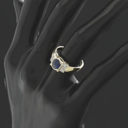 9ct Yellow Gold 0.09ct Diamond And Sapphire Ring - Image 4