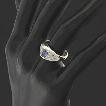 9ct Yellow Gold Diamond & Tanzanite Dress Ring - Image 4