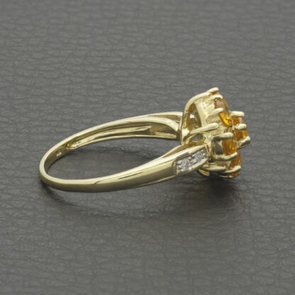 9ct Yellow Gold 0.05ct Diamond & 2.09ct Golden Sapphire Cluster Ring - Image 2