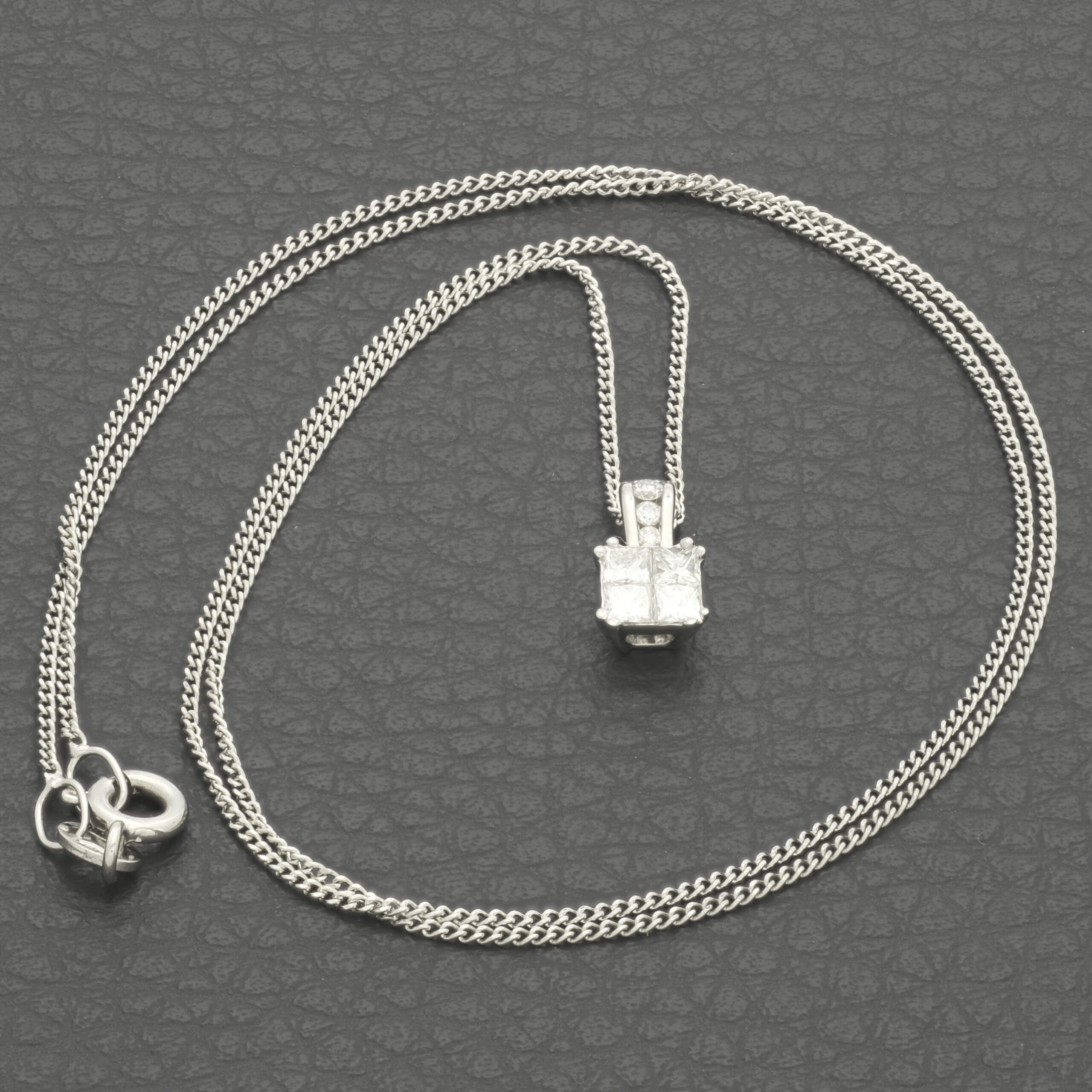 18ct White Gold 0.33ct Diamond Necklace 18'' - Image 4