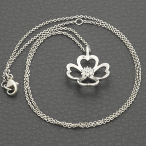 18ct White Gold 0.10ct Diamond Flower Necklace 18&#8243;