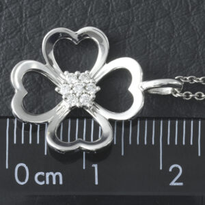 18ct White Gold 0.10ct Diamond Flower Necklace 18&#8243;