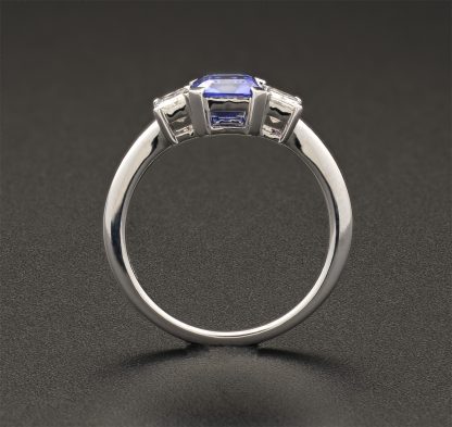 18ct White gold Emerald cut tanzanite & Diamond Ring