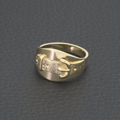 9ct Yellow Gold Buckle Ring - Image 3